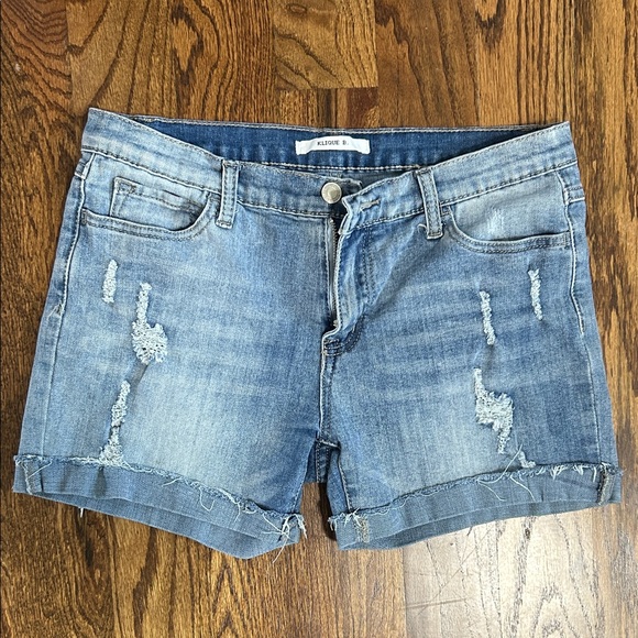 Trendy Women's Blue Distressed Jean Shorts - Picture 1 of 2